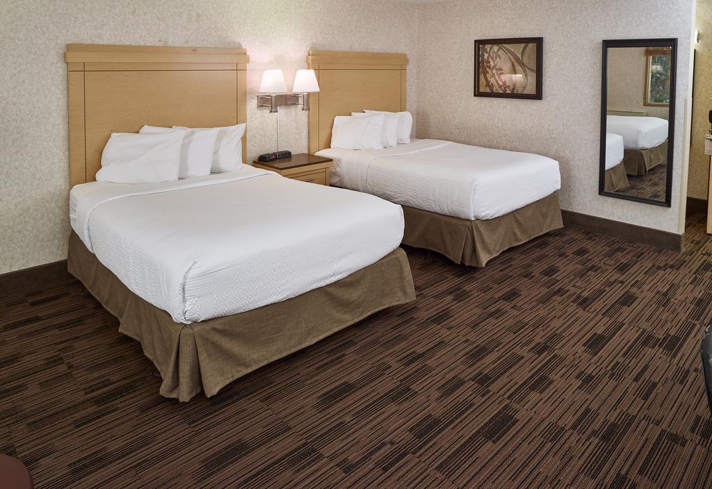 Livinn Hotel Minneapolis North / Fridley Esterno foto