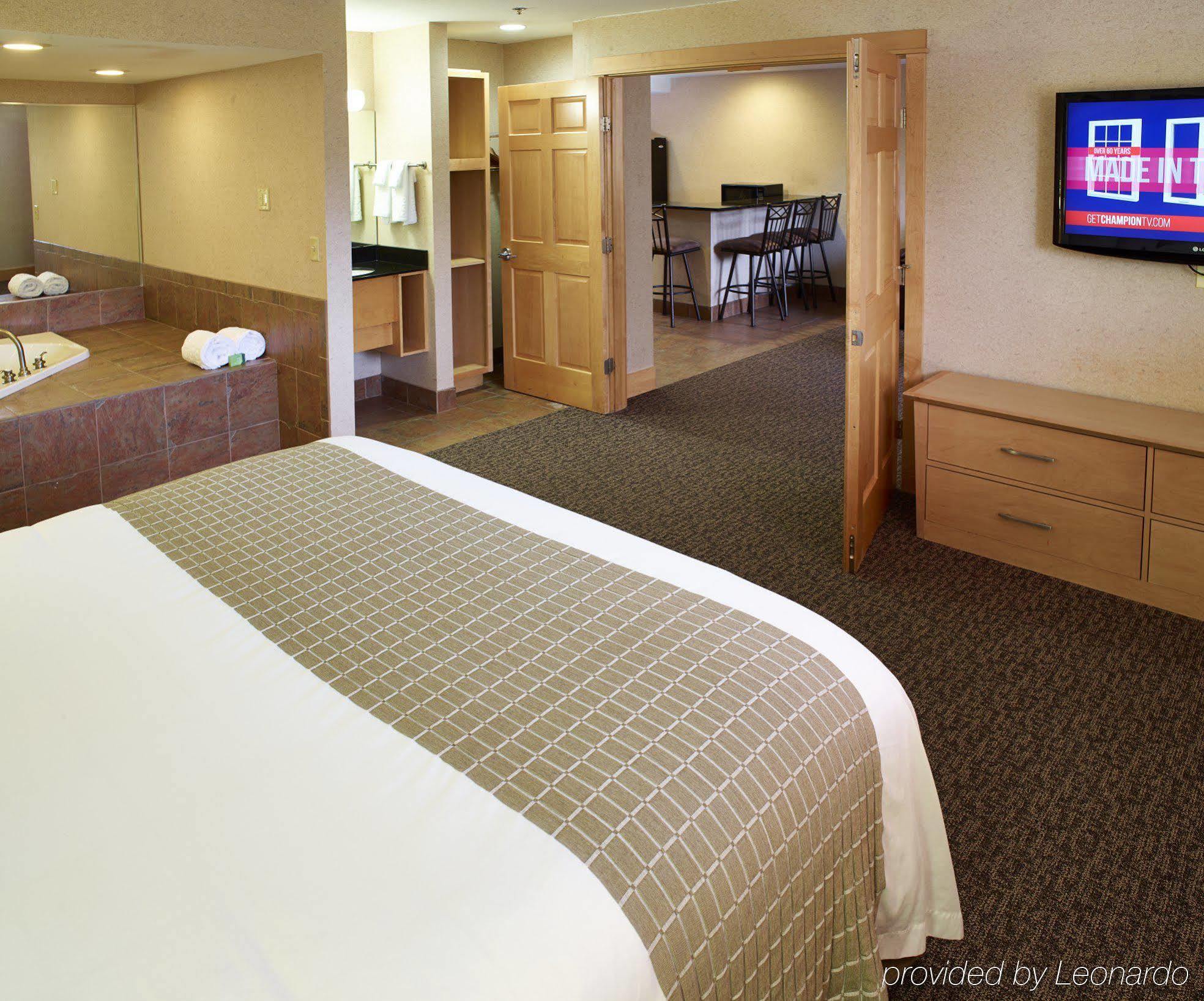 Livinn Hotel Minneapolis North / Fridley Esterno foto