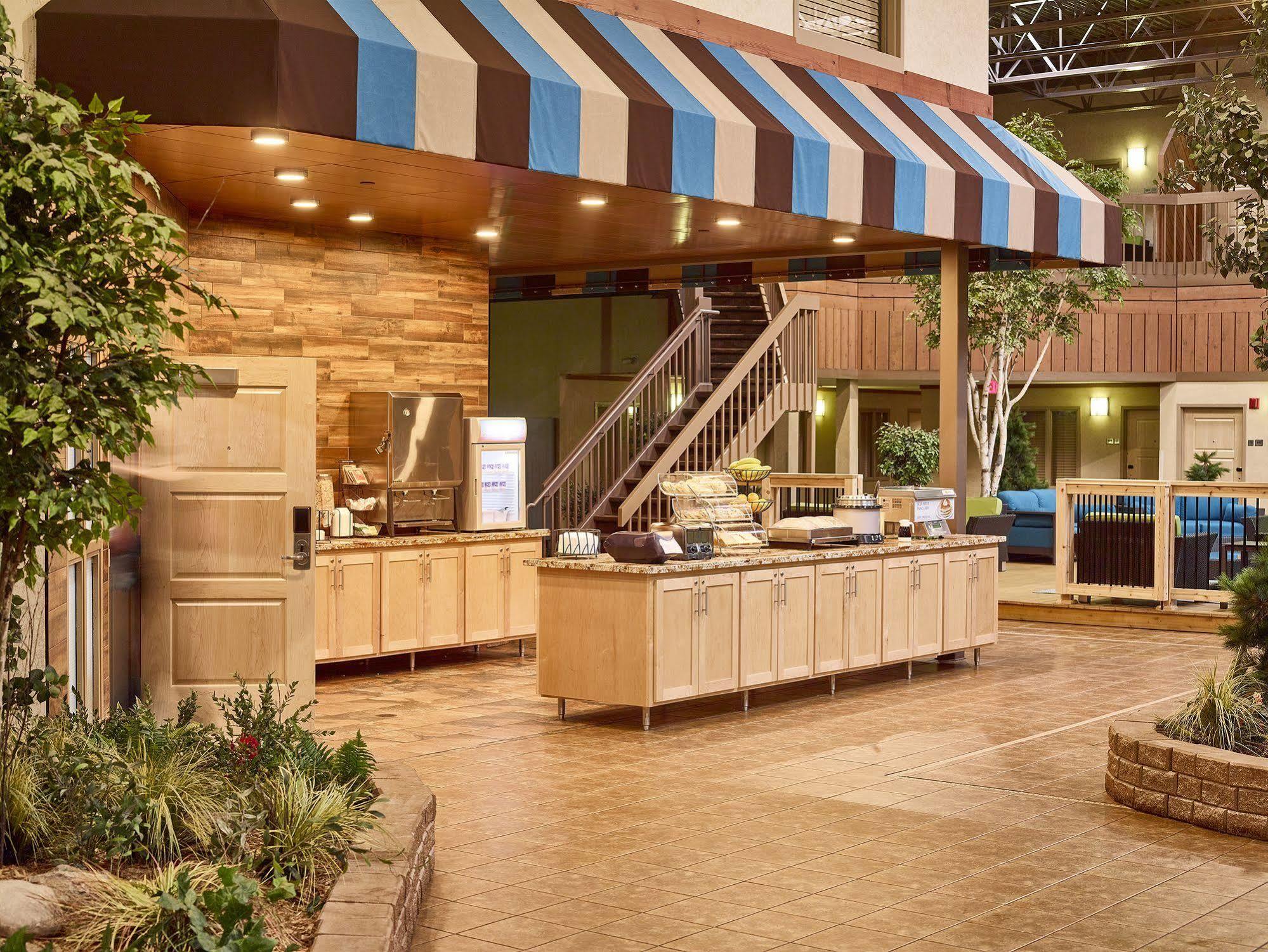 Livinn Hotel Minneapolis North / Fridley Esterno foto