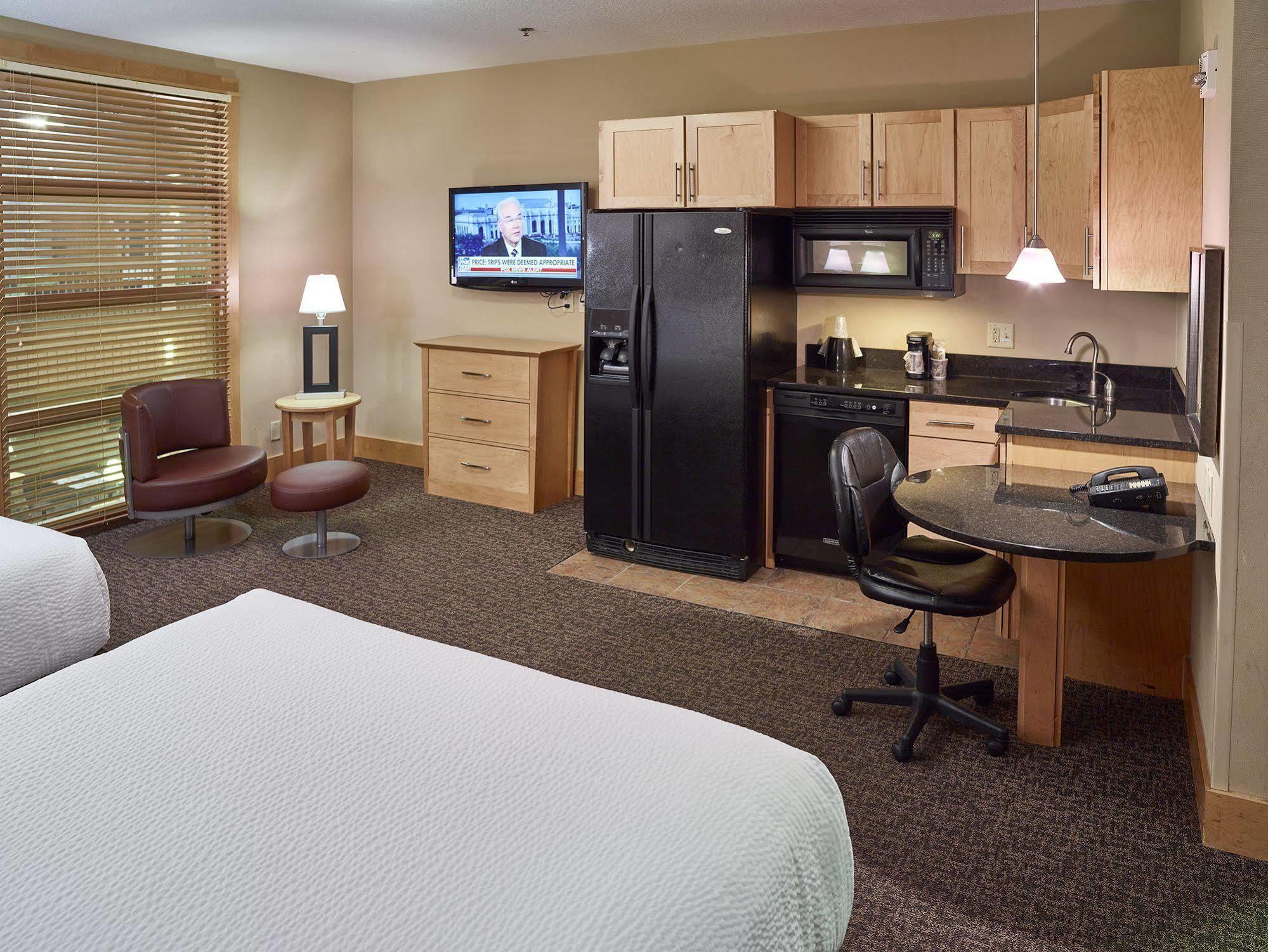 Livinn Hotel Minneapolis North / Fridley Esterno foto
