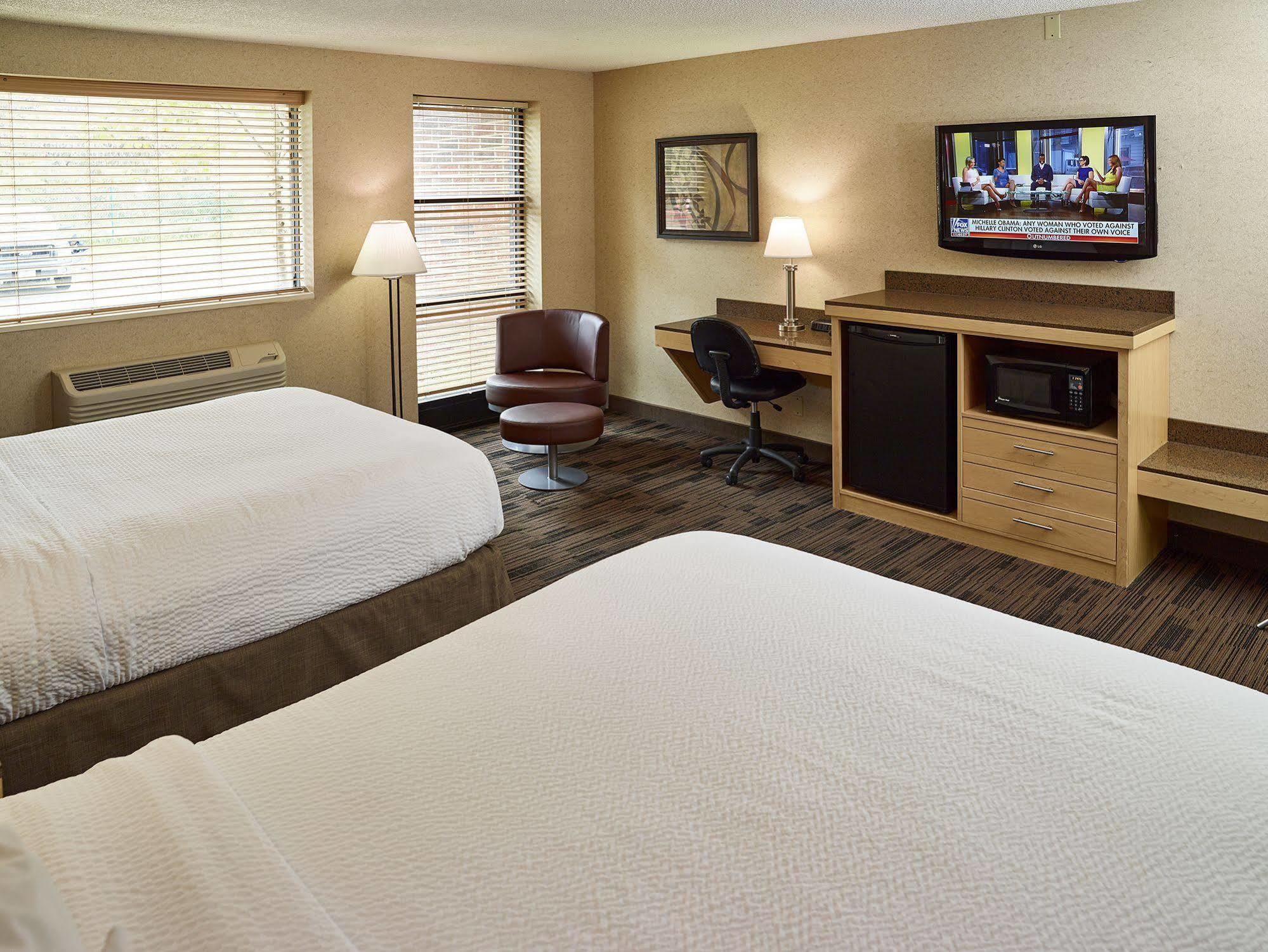 Livinn Hotel Minneapolis North / Fridley Esterno foto