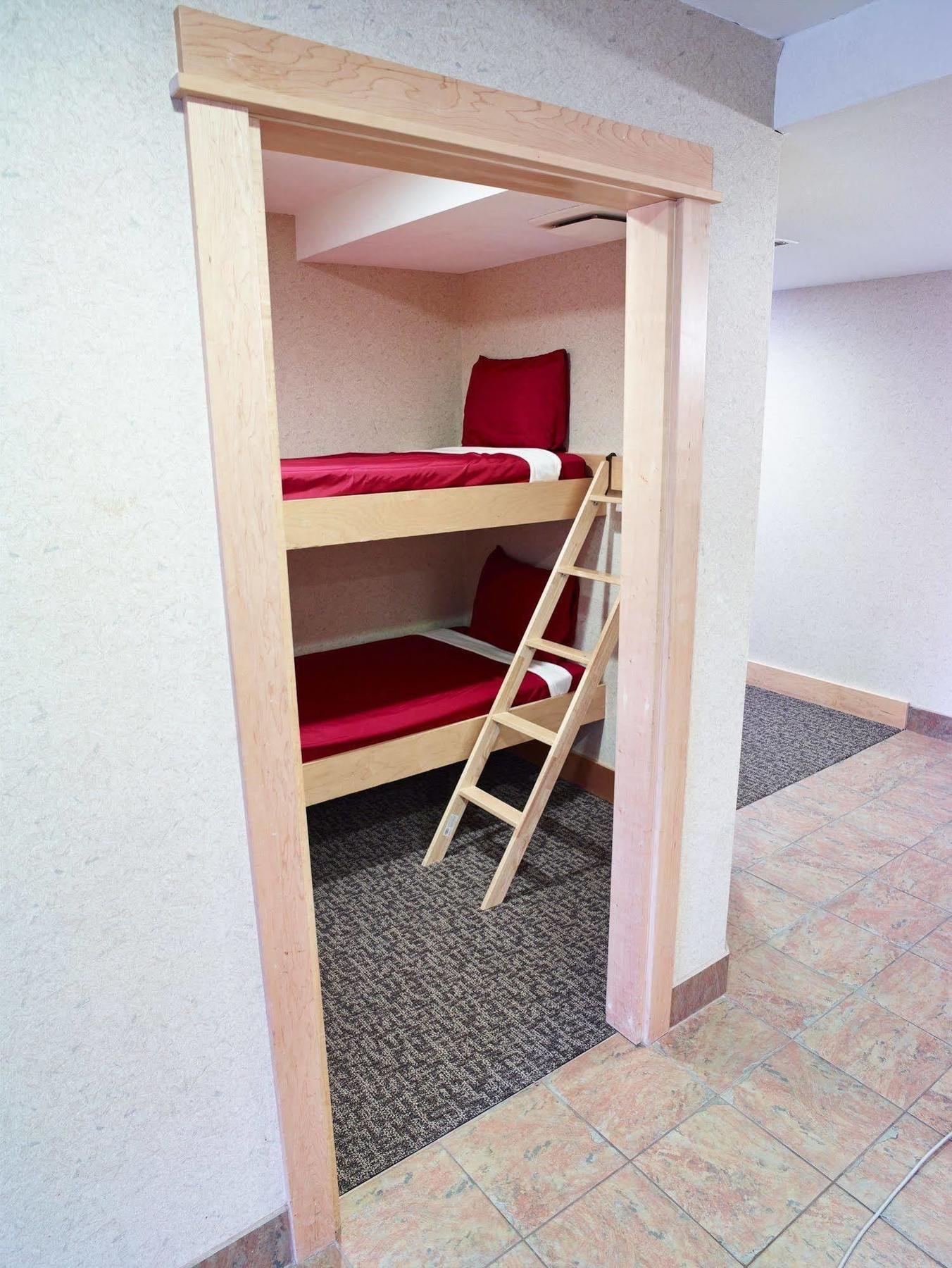 Livinn Hotel Minneapolis North / Fridley Esterno foto